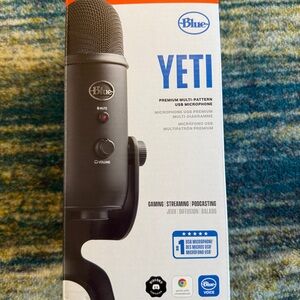 Blue Yeti USB Microphone - Black